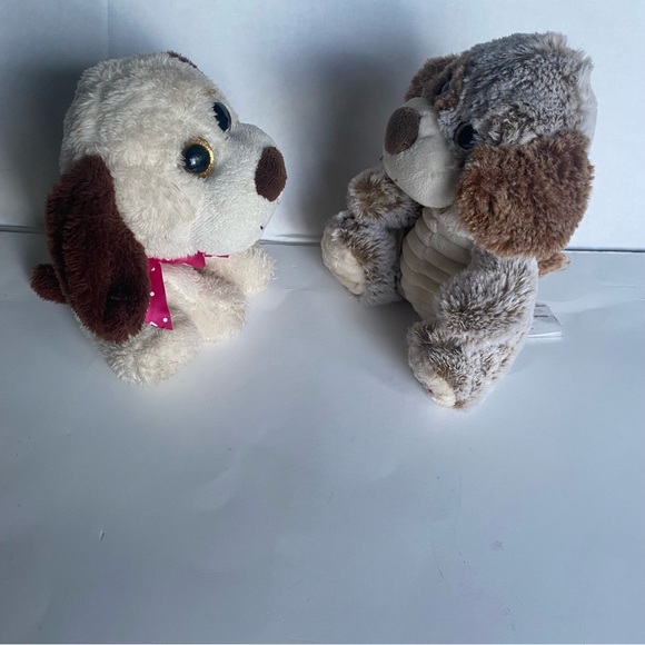 Kellytoys -set of 2 Plush dogs soft 6 1/2” a heart on the left back foot - Picture 6 of 6
